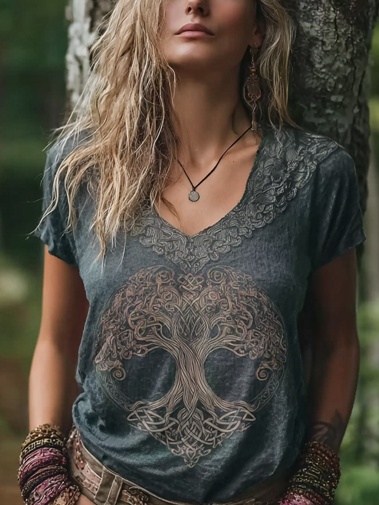 Cardydony Vintage Viking Life Tree Pattern Women's Short Sleeve T-shirt