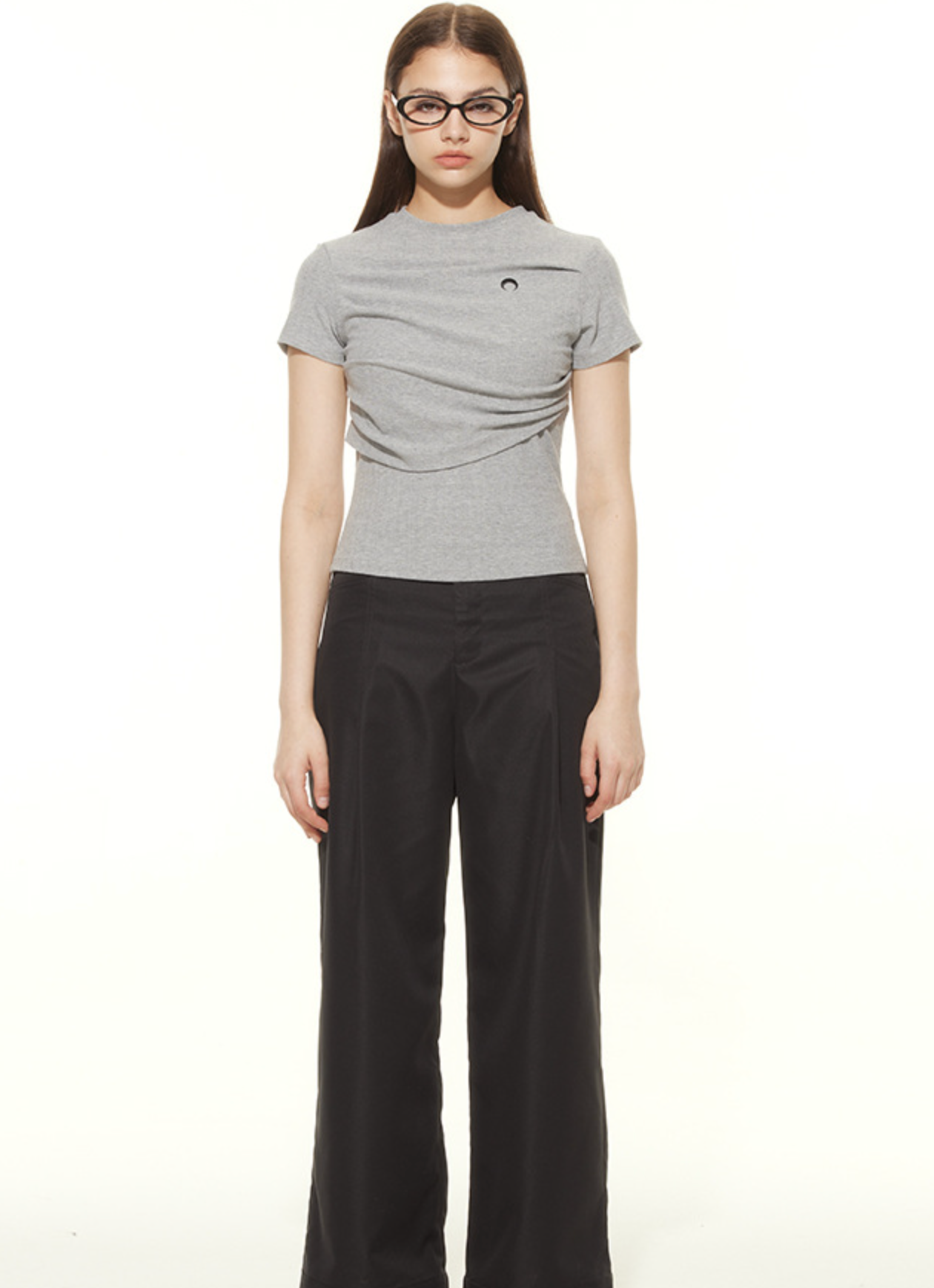 Cardydony Women's Minimalist Ruched Slim-Fit Tee with Embroidered Detail