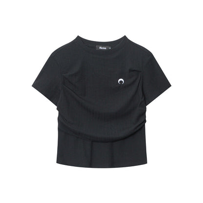 Cardydony Women's Minimalist Ruched Slim-Fit Tee with Embroidered Detail