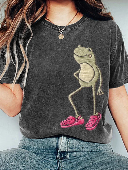 Cardydony Funny Frog Embroidery Pattern Cozy Vintage T-Shirt