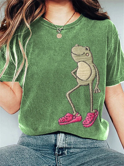 Cardydony Funny Frog Embroidery Pattern Cozy Vintage T-Shirt