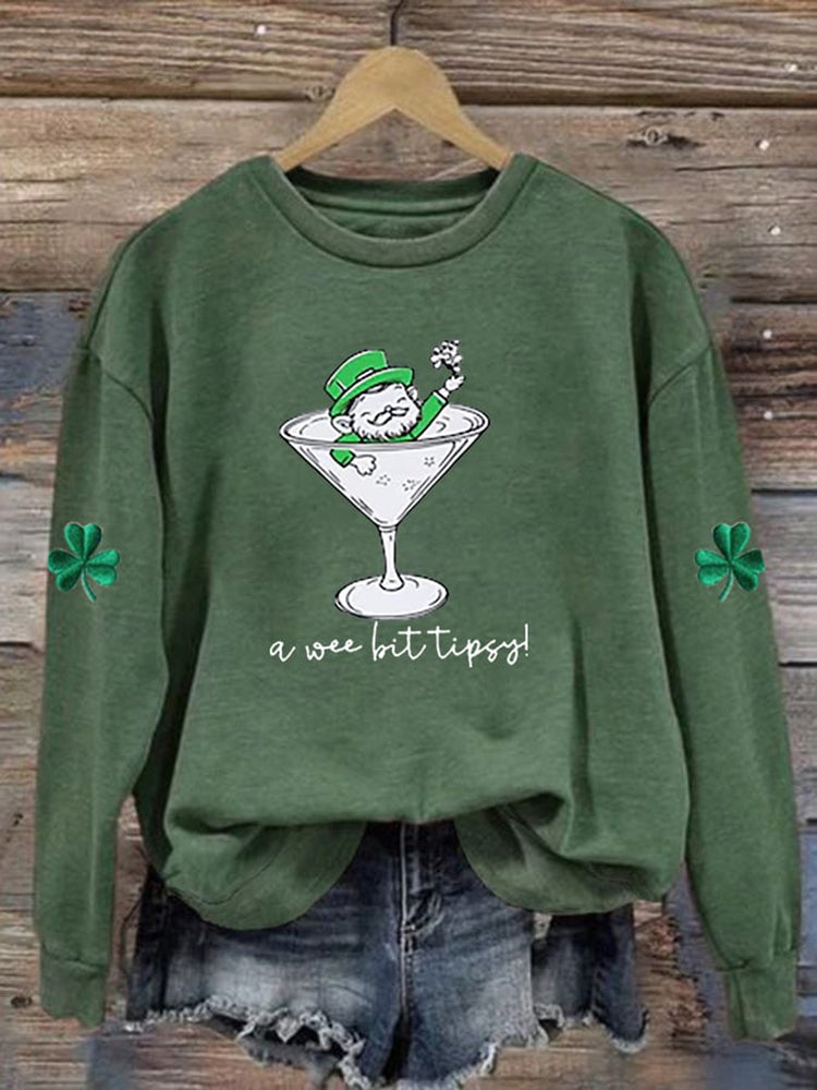 Cardydony Women's A Wee Bit Tipsy! Saint Patrick's Day Heart Sweatshirt