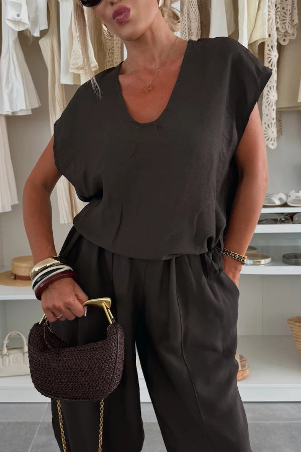 Cardydony Women's  Linen Blend Solid Color V-neck Short-sleeved Top and Elastic Waist Pocket Bloomers Pants Set