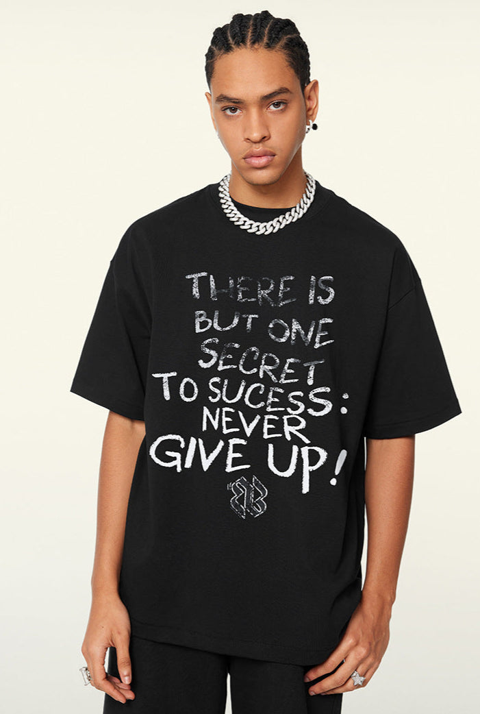 Cardydony Women's Never Give Up Graphic Tee – Oversized Streetwear for Women