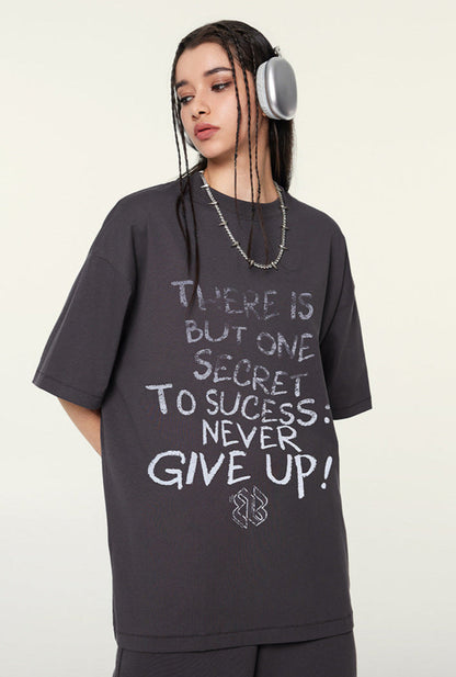 Cardydony Women's Never Give Up Graphic Tee – Oversized Streetwear for Women