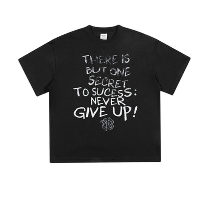 Cardydony Women's Never Give Up Graphic Tee – Oversized Streetwear for Women