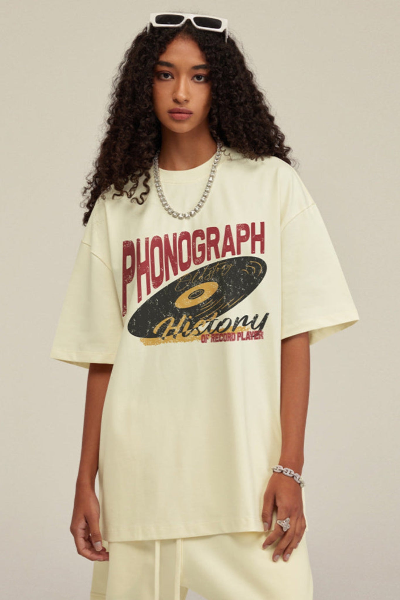 ardydony Women's Phonograph Graphic Tee – Oversized Streetwear T-Shirt for Women