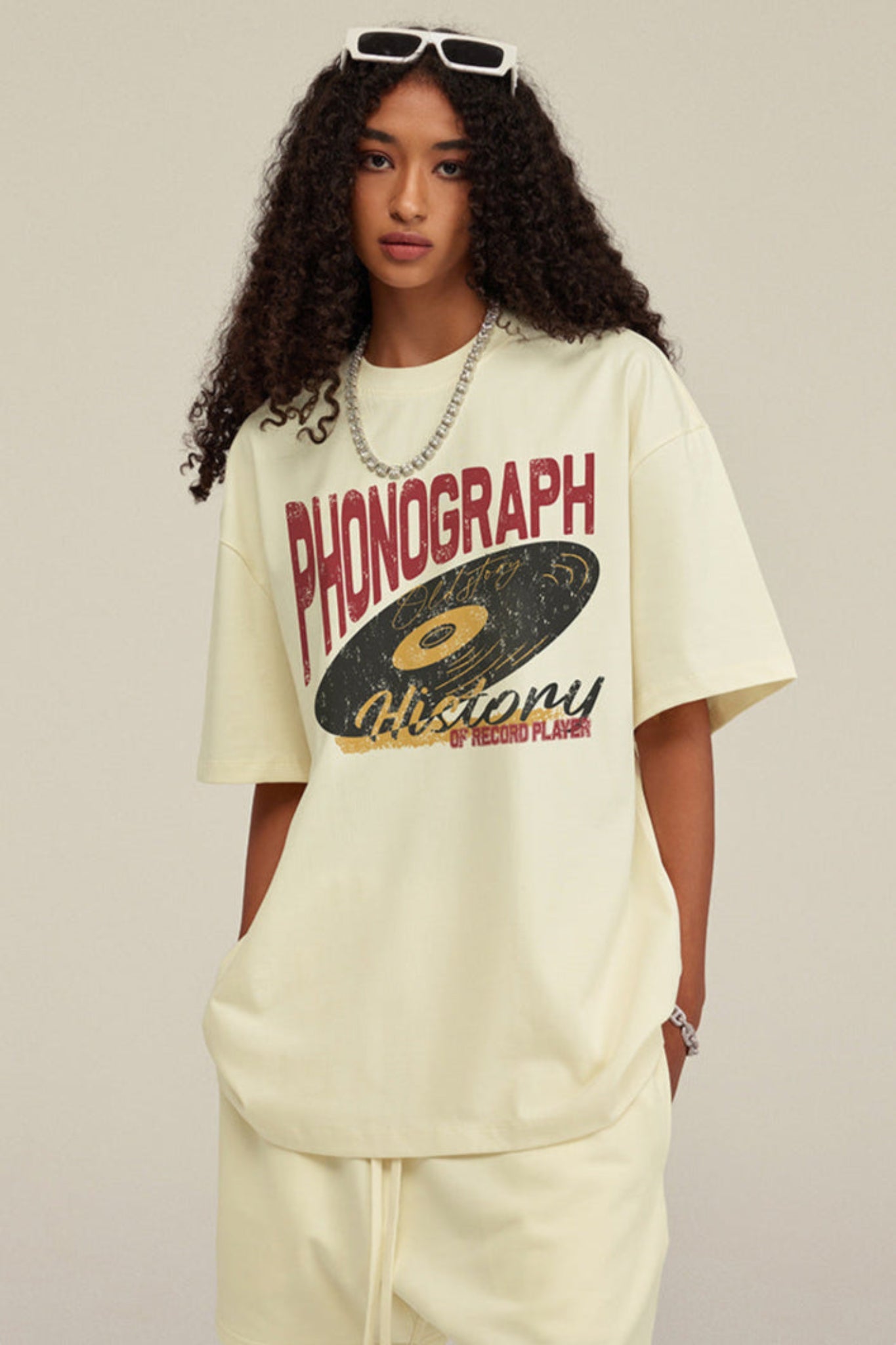 ardydony Women's Phonograph Graphic Tee – Oversized Streetwear T-Shirt for Women
